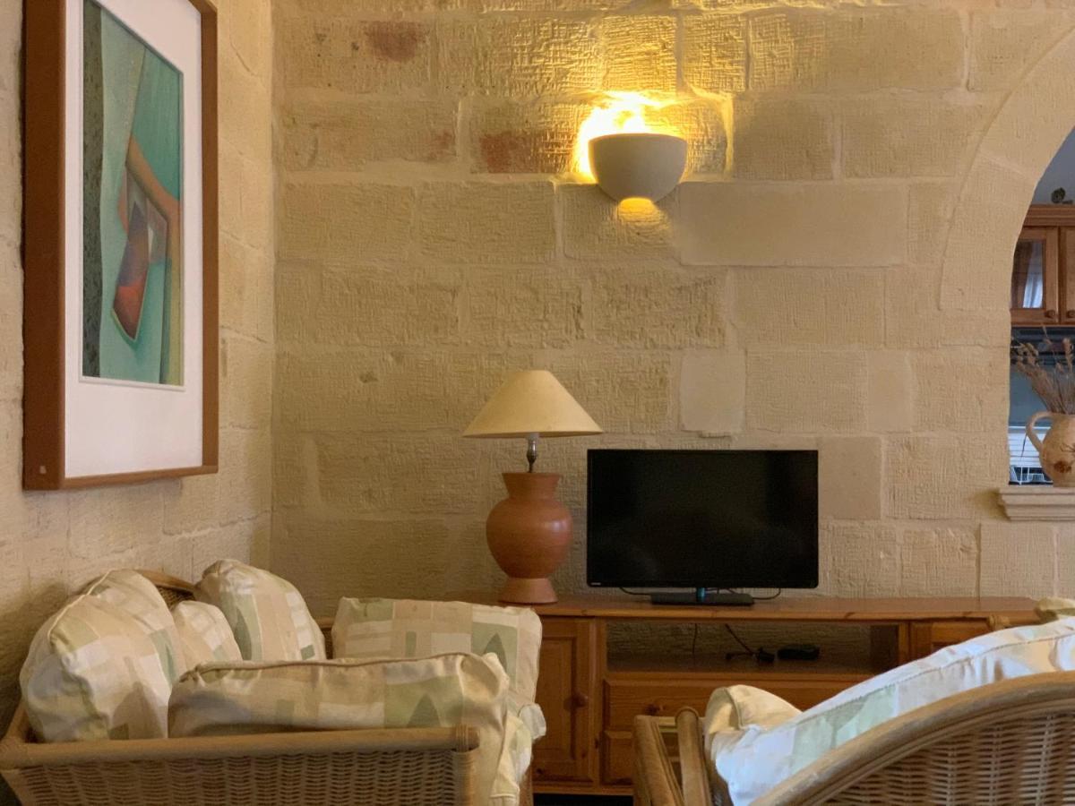 Tal-Mirakli Apartment Gharb  Exterior photo